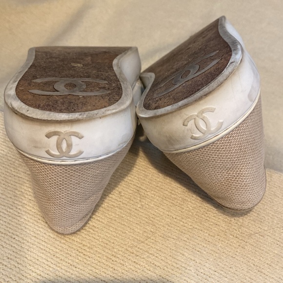 Chanel - Picture 5 of 10